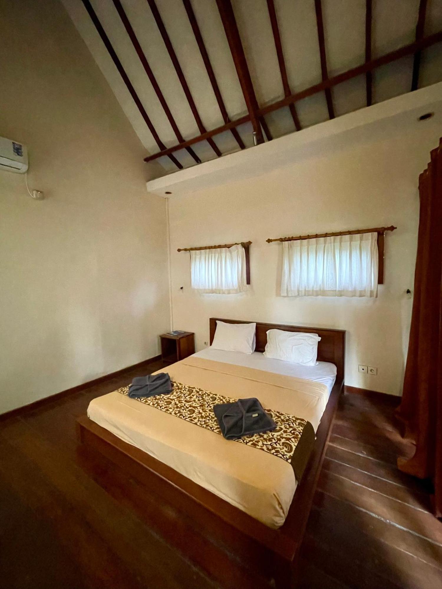 Hotel The Exile Sunsetpoint Gili Trawangan Exterior foto